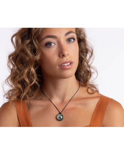 Collier pendentif motifs marron/turquoise